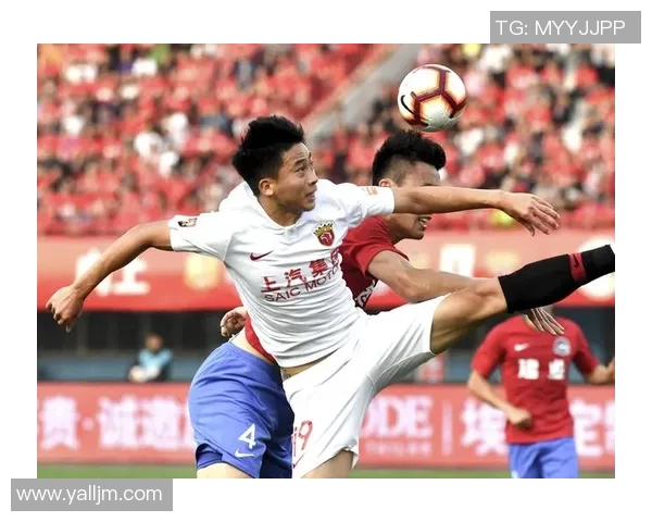 上海足球队在最新足球状态排行榜中荣登第五名展现强劲实力与潜力