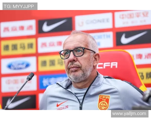 今晚中国足球直播精彩赛事回顾与分析助你了解球队动态与球员表现