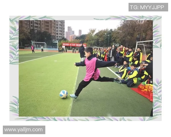 足球小孩牵手梦想之旅共同追逐绿茵场上的快乐与友谊